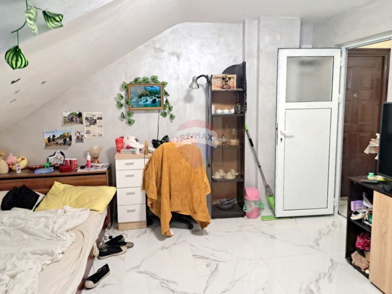 Продава се Двустаен апартамент в Варна, Погреби - 43 кв.м за 2184 €/кв.м - Снимка #5