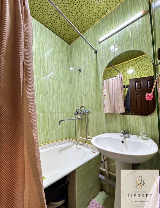 Продам квартиру на буюк ипак йули 2/8/9 65 м²
