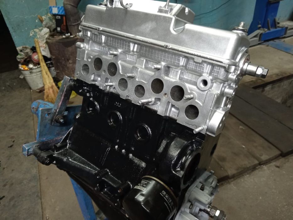 Продам двигатель на ВАЗ 8кл 1,5