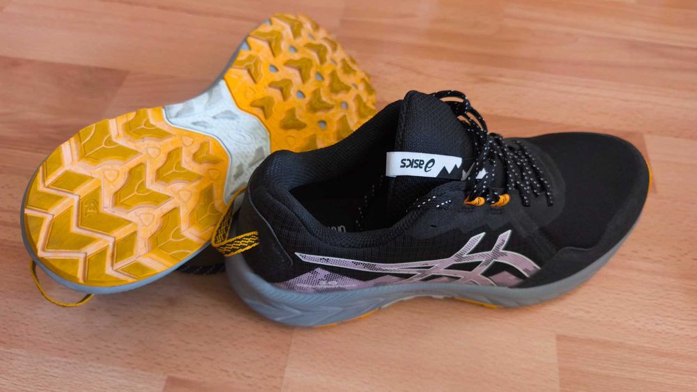 Маратонки ASICS 42 дамски Германия