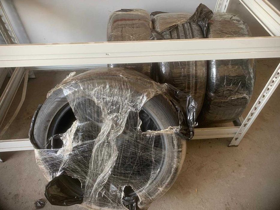 Продам шины Goodyear Eagle  245/45 R19