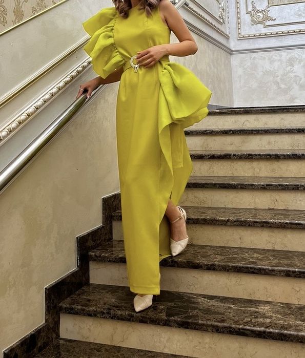 Вечернее платье цвета хаки