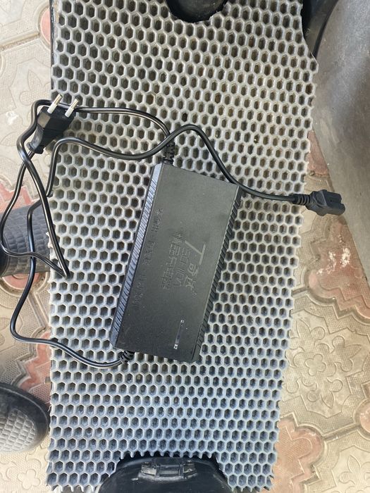 Продам электро скутер Sk8