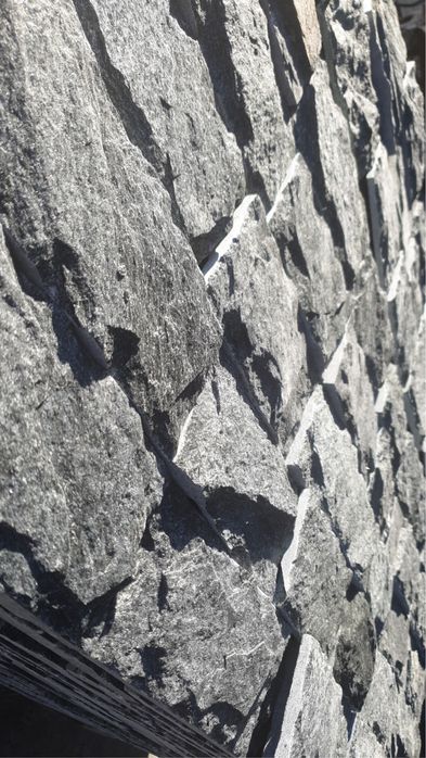 Гнайс камък за интериор и екстериор