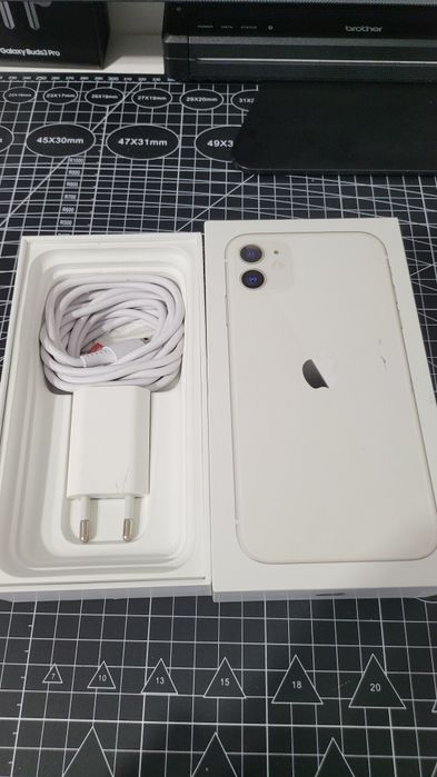 Iphone 11 White 64 GB