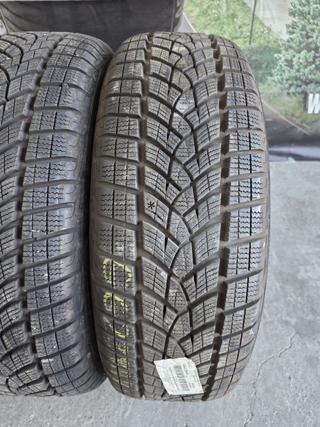 225/60/18 Goodyear 4бр