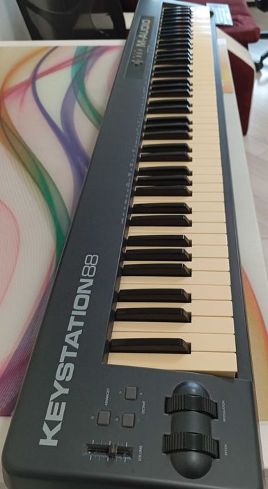 Продавам MIDI клавиатура M-Audio Keystation 88