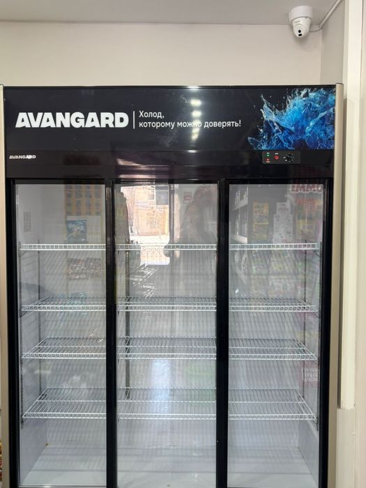 Продам витринный хололильник