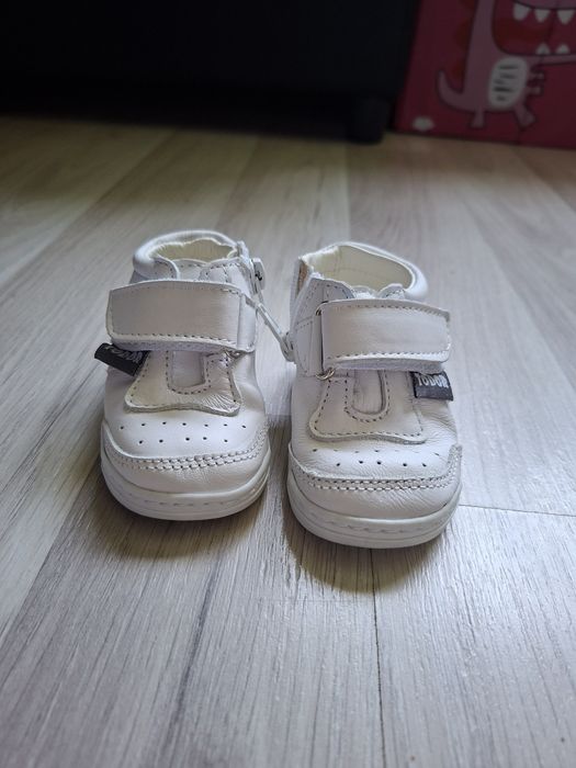 Бебешки буйки TODOR - естествена кожа.