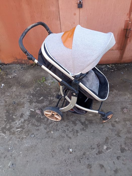 Коляска детская        .
