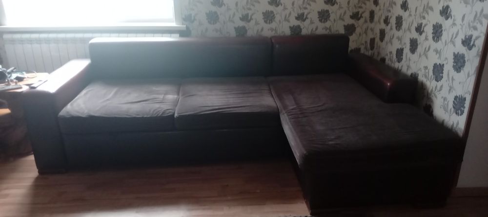 Продам диван , цвет коричневый угловой