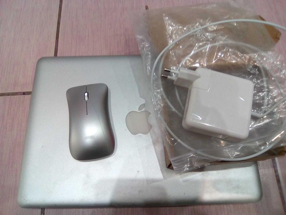 MacBook Pro(13.3-inch) /Intel Core 2 Duo ,2.53GHz/SSD 120 GB/4gb RAM/El Capitan