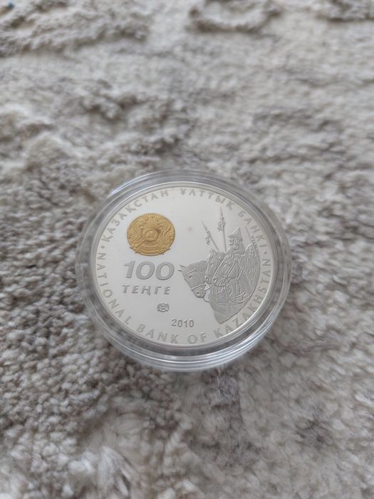 Монета 100тг Томирис из серебра 2010г