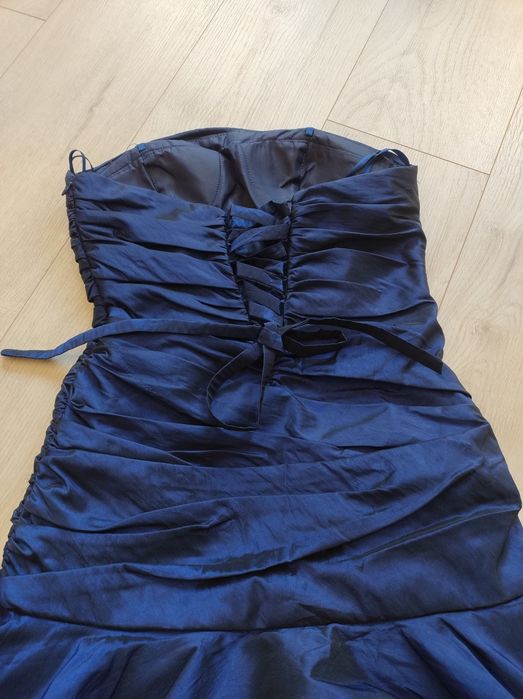 Официална  рокля