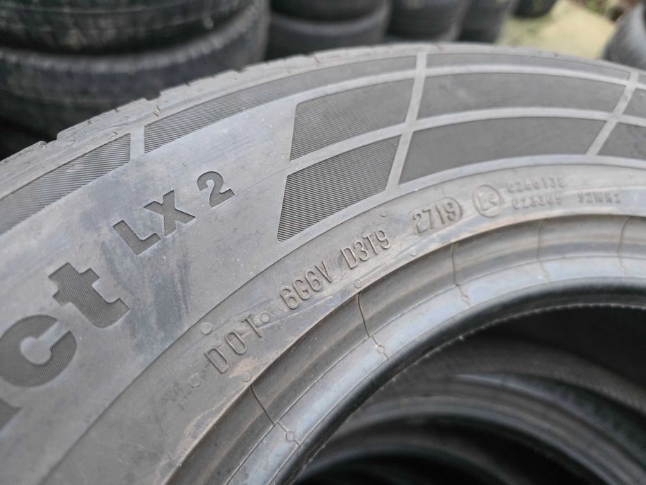 2бр Като нови гуми 215 65 16 - Continental