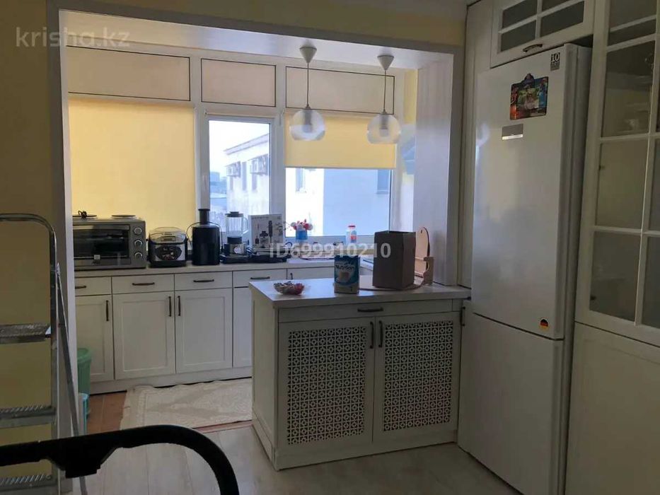 Продам трехкомнатную квартиру