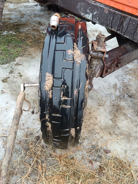 Vând cauciucuri tractor