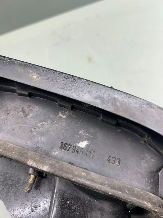 Lampa / Tripla stop dreapta pe aripa Volkswagen VW Passat 1991