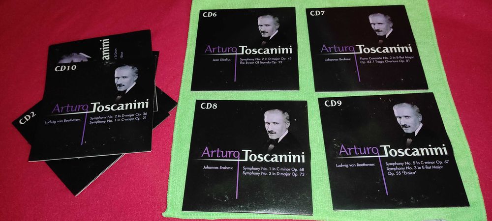 9 cd - ARTURO TOSCANINI - impecabile  IN set box au fost 10 cd.  Lipsa cd. Nr 1 pret 100 ron 9 bucati