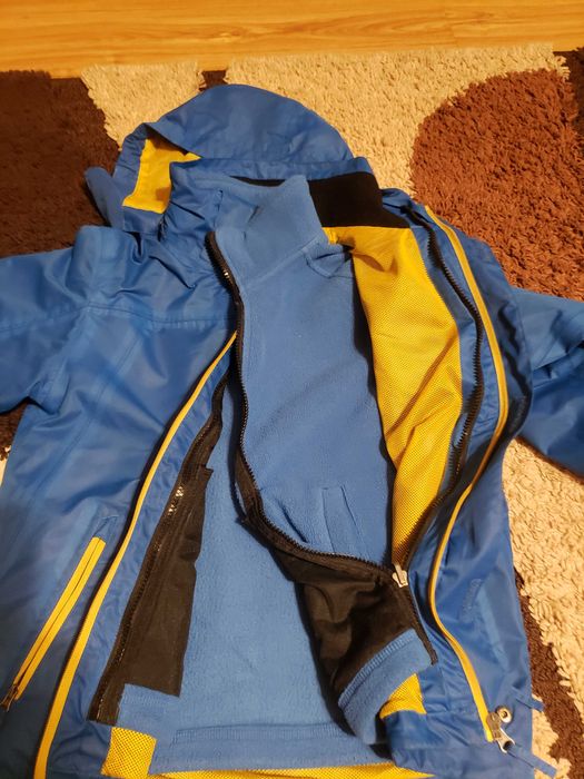 Jachetă iarnă McKinley mărimea 140, polar detașabil.