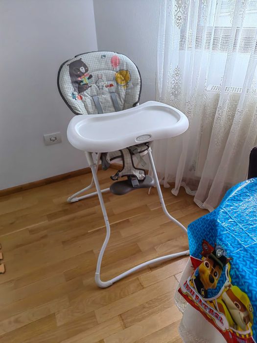 Scaun de masă Graco pentru copii – pliabil, confortabil și sigur