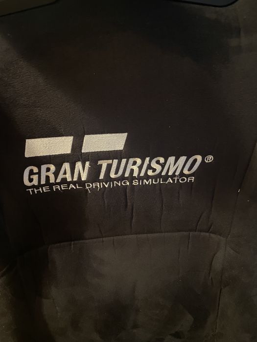 Стойка Gran Turismo, волан Trustmaster Т300 и педали