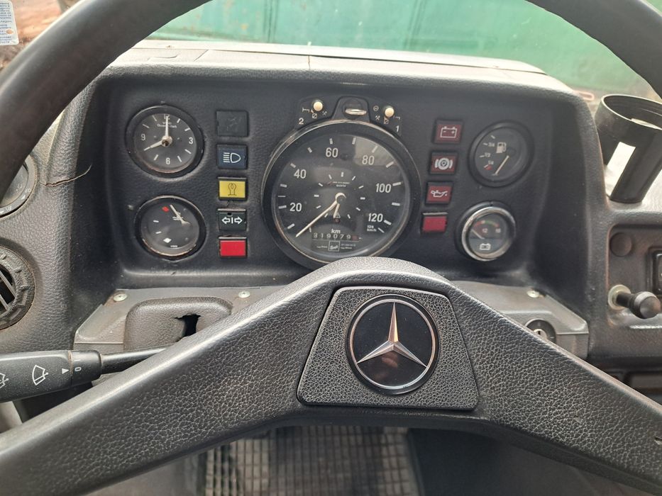 Продавам Mercedes 310 D