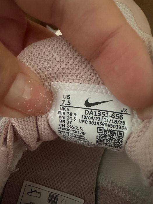 Nike маратонки - нови!!