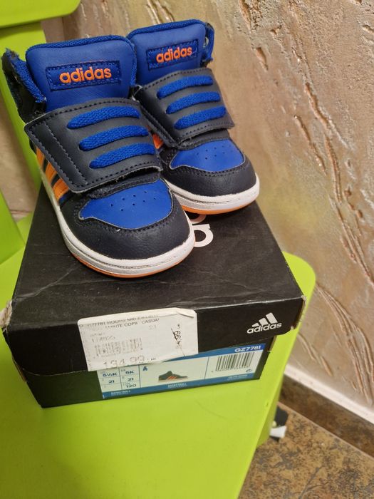 Vand adidasi Adidas  marimea 21