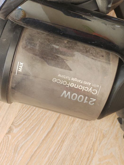 Пылесос Samsung.