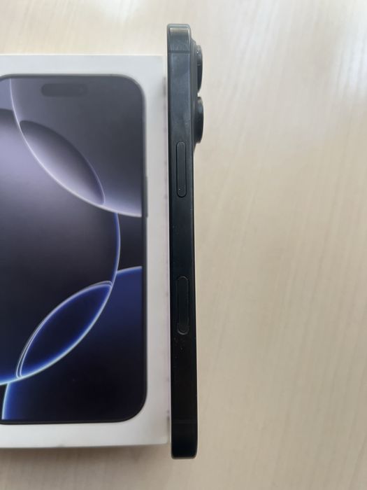 Продам iphone 16 pro