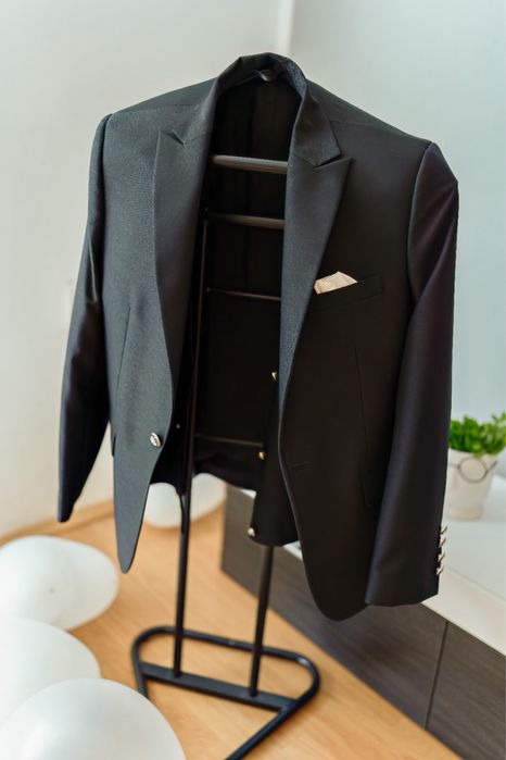 Costum mire impecabil