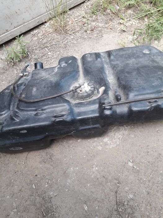 Продам бак на девятку из пластика