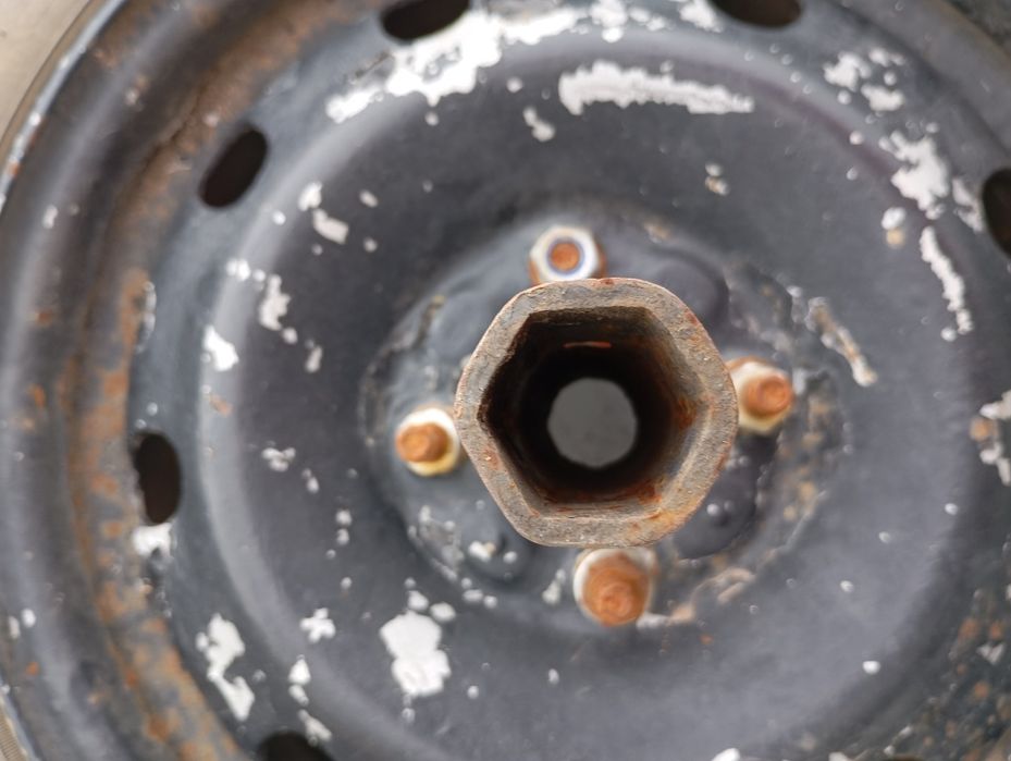 Manicotti motosapă interior 27mm cu jante 4x100 r 14 anvelope iarna fo