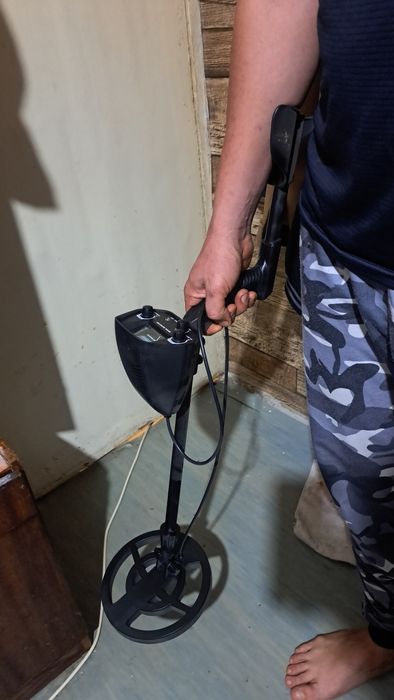 Металлоискатель новый