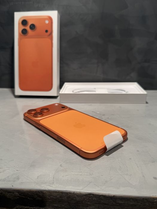 ЧИСТО НОВ Iphone 17 Pro Max 2TB Orange