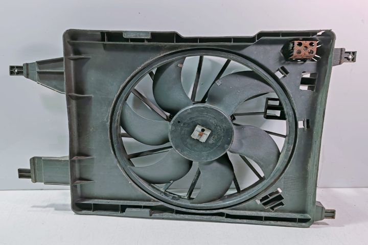 Electroventilator Racire Apa 8200151465R Renault Scenic a 2-a generat