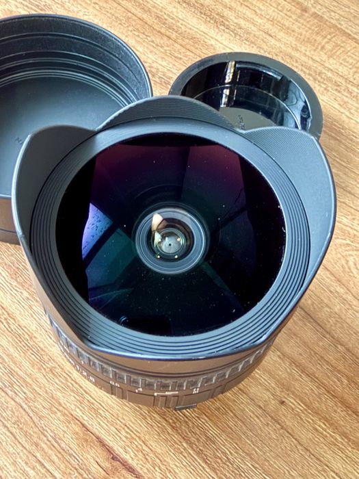 Sigma 15mm F2.8 EX DG Fisheye Nikon F – Full Frame – 180°