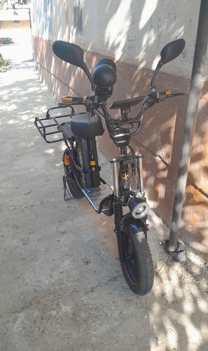 Monstr eletrskutr sotiladi.
