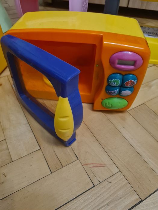 Детски играчки, Мини кухня, Тоалетка, Печка, Лаптоп