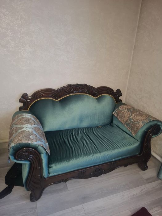 Диван в гостинную