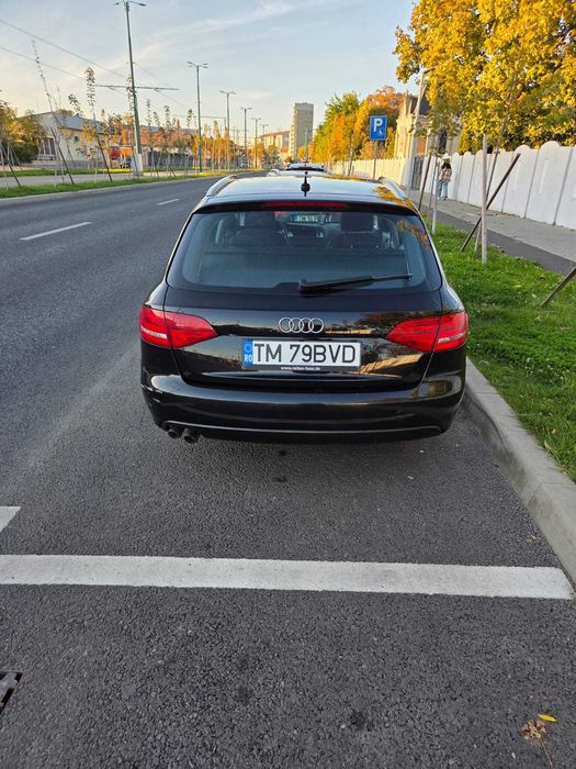 Vând Audi A4 Avant