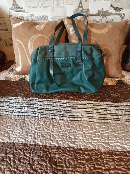 Нови дамски чанти с етикет