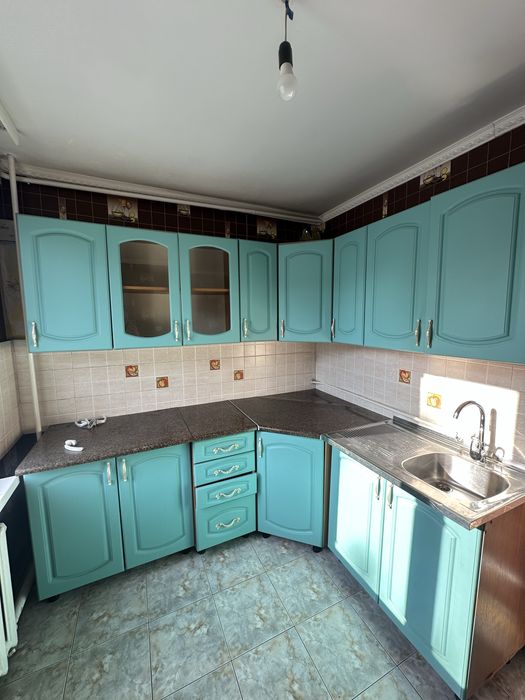 Кухонный гарнитур б/у в хорошем состоянии