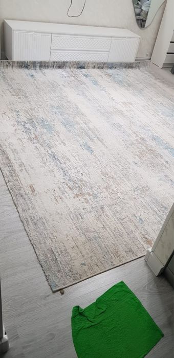 Большой ковер Б/У