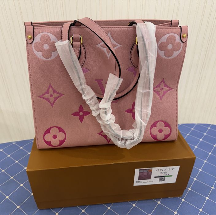 Продам женскую сумочку Louis Vuitton