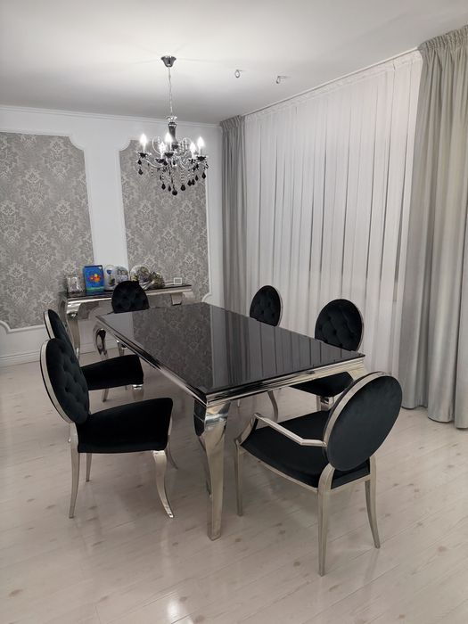 Set 3 canapele, masa, scaune, masuta cafea, consola