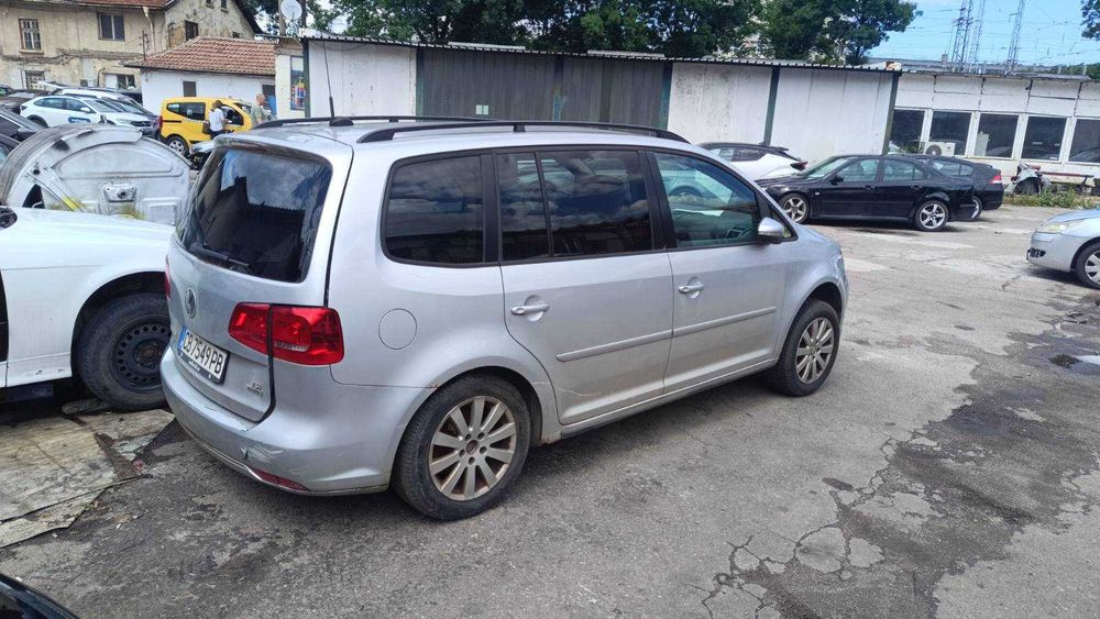 Продавам VW Touran 2014gодина за части - 1.4 бензин-метан-втора газова уредба , 150 к.с. с турбо