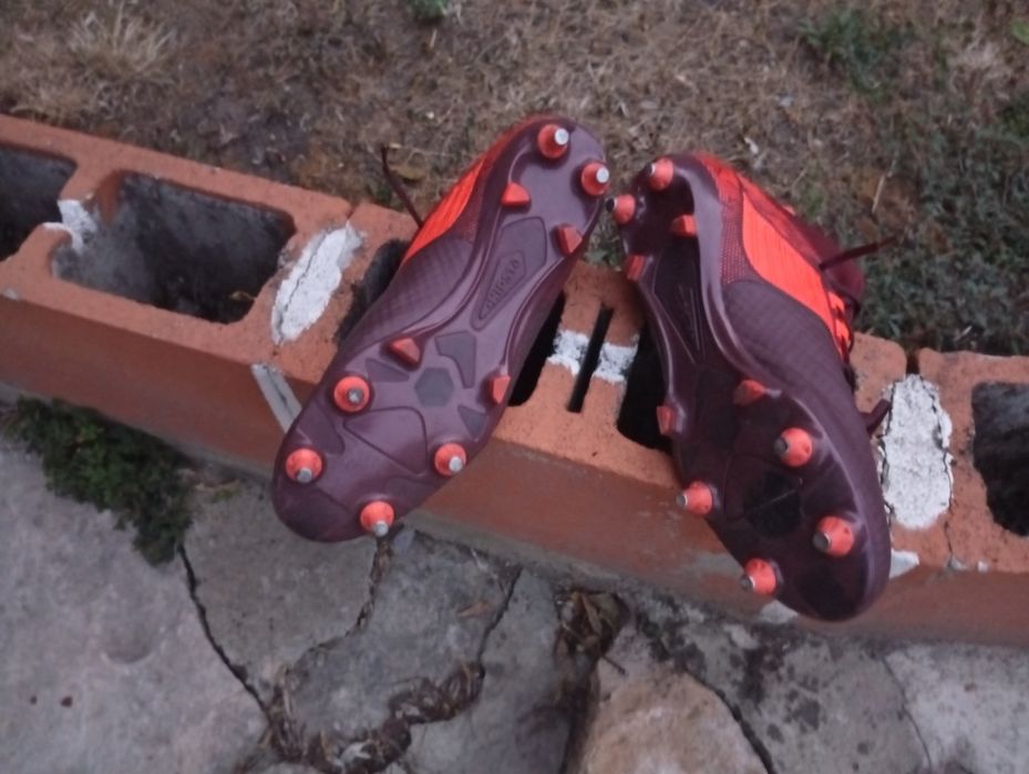 Футболни обувки kipsta (бутонки)