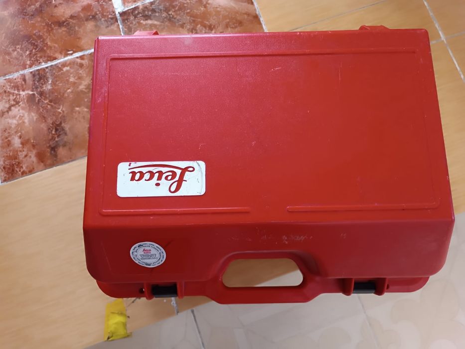 Продам Leica TCR R100